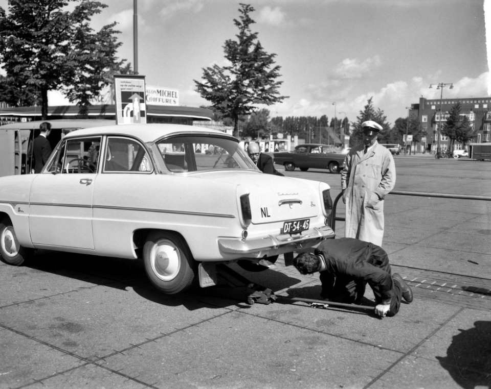 Autokeuringen op het Stadionplein, Bestanddeelnr 912-6152