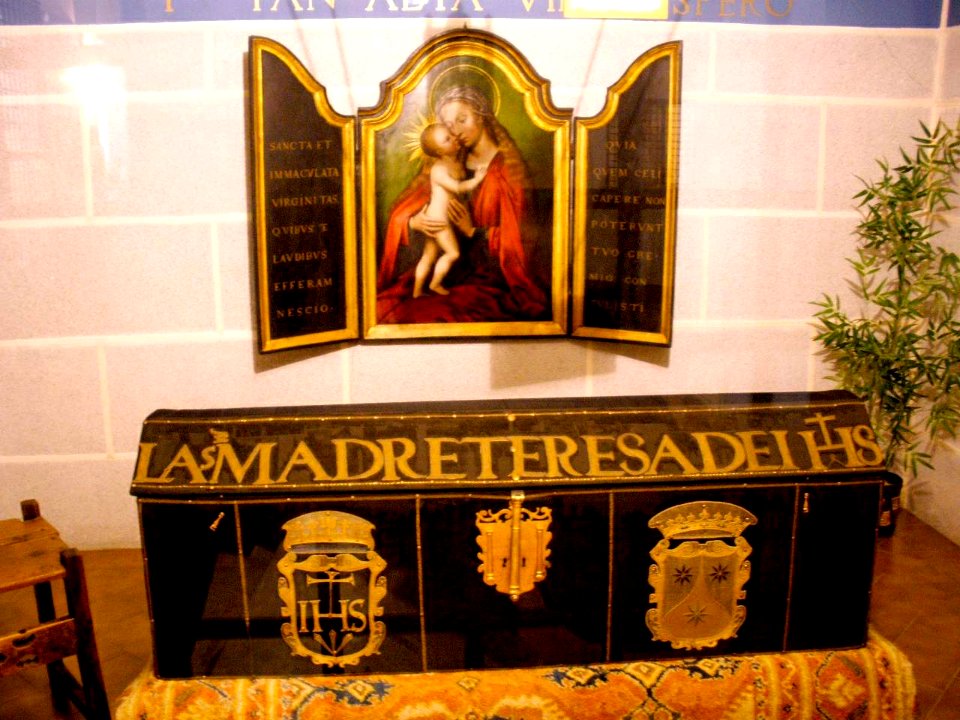 Avila - Convento de San Jose o de las Madres 20 (ataud provisional de la Santa)