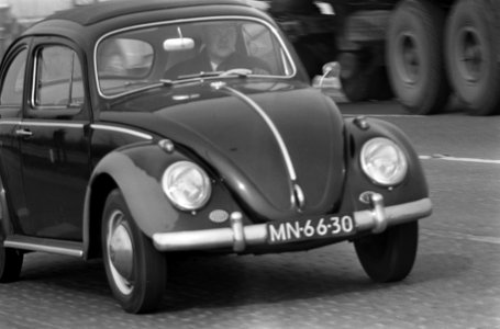 Auto´s bij Schiphol, Bestanddeelnr 917-4976