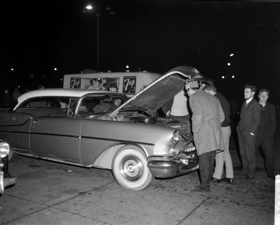 Automarkt op het Stadionplein te Amsterdam, Bestanddeelnr 915-6770