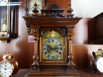 Auto & Uhrenwelt Schramberg uhr bild 3