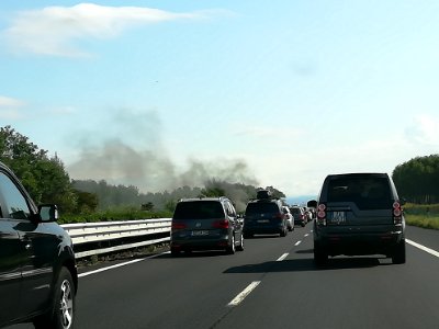 Auto in fiamme - A4 2017 04 photo
