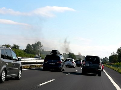 Auto in fiamme - A4 2017 01 photo