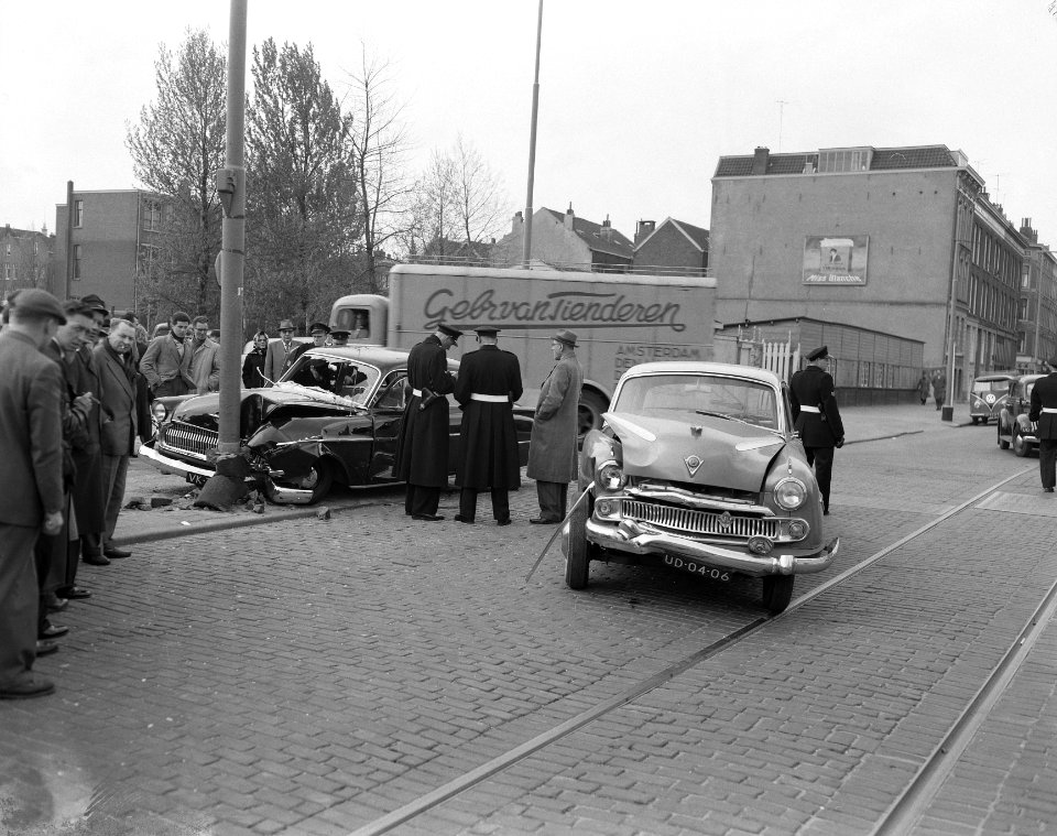 Autobotsing met twee gewonden Rotterdam, Bestanddeelnr 908-4831