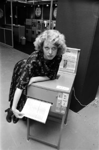 Automatenbeurs in Utrecht krantenautomaat, Bestanddeelnr 928-5204