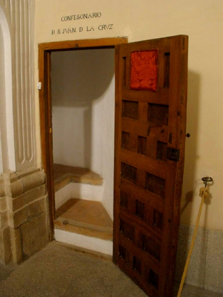 Avila - Monasterio de la Encarnacion 45 (Capilla donde Santa Teresa y San Juan de la Cruz cayeron en extasis)