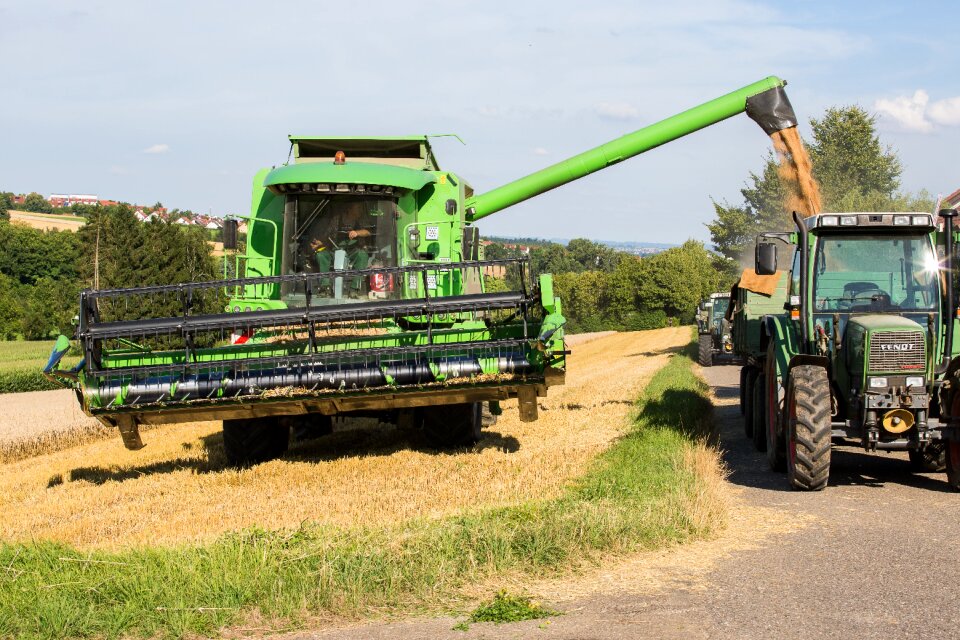 Harvester agriculture cereals