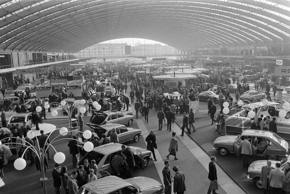 Autotentoonstelling in RAI, Amsterdam overzicht drukte, Bestanddeelnr 924-2838