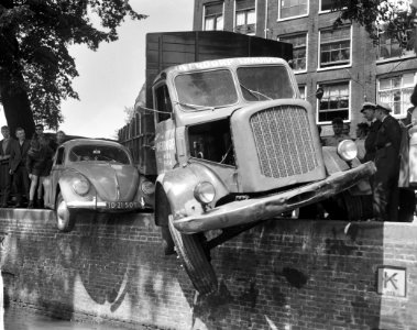 Auto-ongeval op de Kalkmarkt, Bestanddeelnr 912-6150