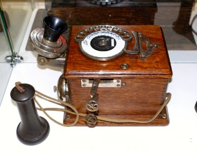 Automatic Electric Strowger Wall Phone, c. 1905 - Telephone Museum - Waltham, Massachusetts - DSC08218