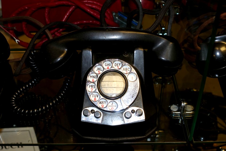 Automatic Electric AE 47 two-line telephone - Telephone Museum - Waltham, Massachusetts - DSC08227