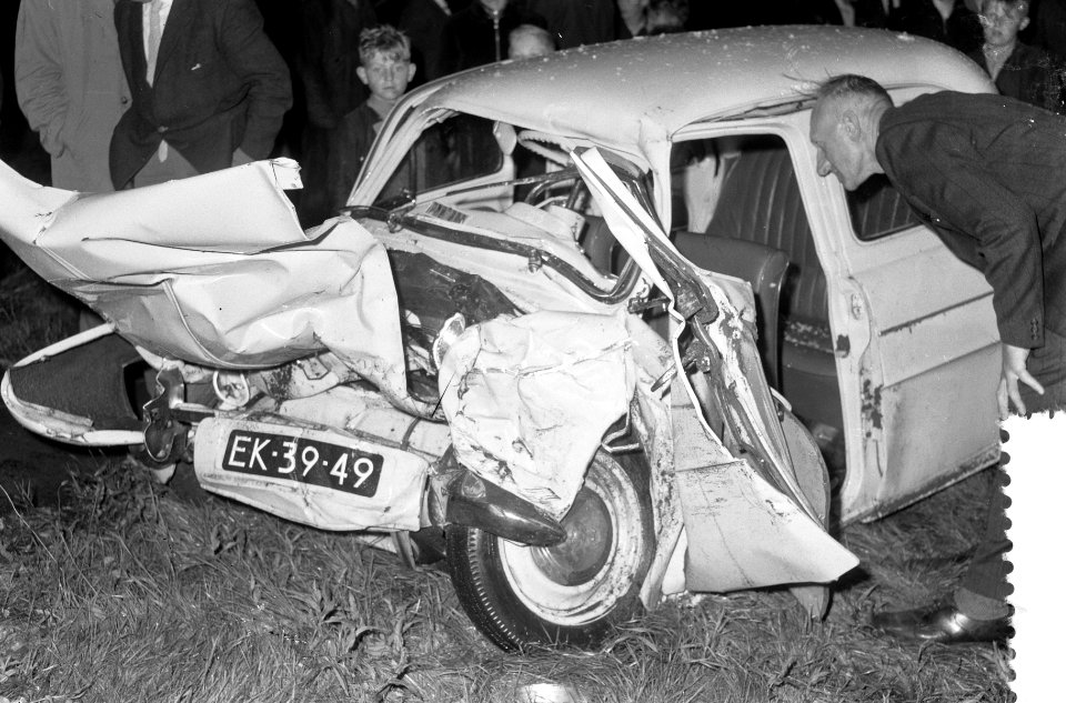 Auto-ongeluk bij Staphorst, Bestanddeelnr 912-8096