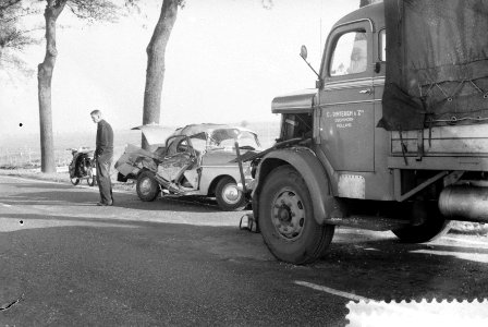 Auto-ongeluk op de Rijksweg Meppel-Havelte-Assen, Bestanddeelnr 910-8046
