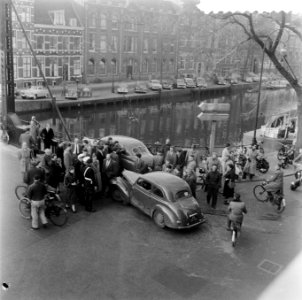 Auto-ongeluk KloveniersburgwalStaalstraat te Amsterdam, Bestanddeelnr 908-4238