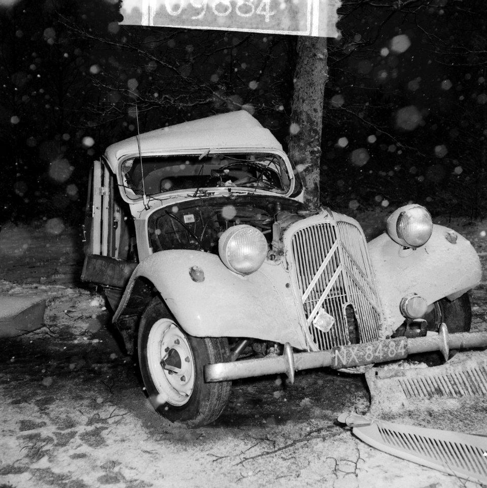 Auto-ongeluk tussen Amersfoort en Woudenberg, Bestanddeelnr 910-9884