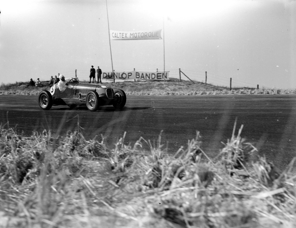 Autorace te Zandvoort. In de grote bocht, Bestanddeelnr 902-8960