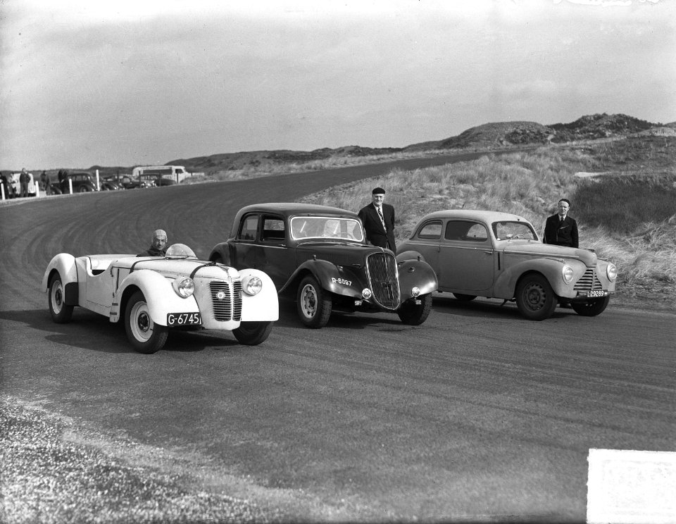 Auto uurrecorddag Zandvoort, Van Houten , Adams, Mulder, Bestanddeelnr 903-8472