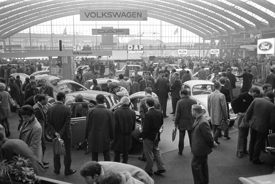 Autotentoonstelling in RAI, Amsterdam, Bestanddeelnr 924-2865