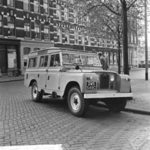 Auto waarin een kompas is gemonteerd, Bestanddeelnr 918-3077