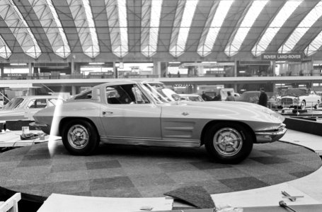 Automobieltentoonstelling in de RAI, de nieuwe Corvette van de Chevrolet-fabriek, Bestanddeelnr 914-7853