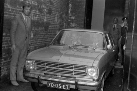 Auto waarmee Waver naar huis is gebracht, Bestanddeelnr 924-6480