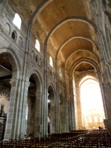 Autun Cathédrale Nef