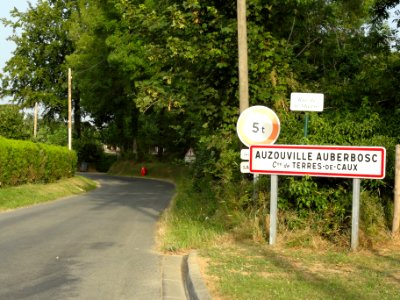 Auzouville-Auberbosc (Seine-Mar.) entrée