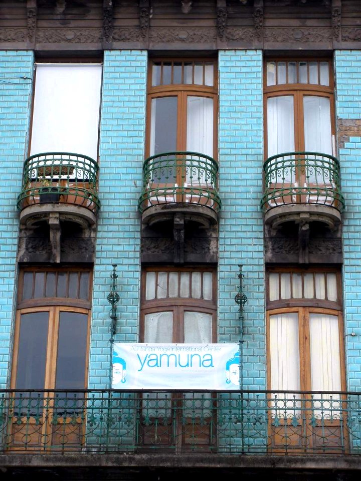 Aviles - 38