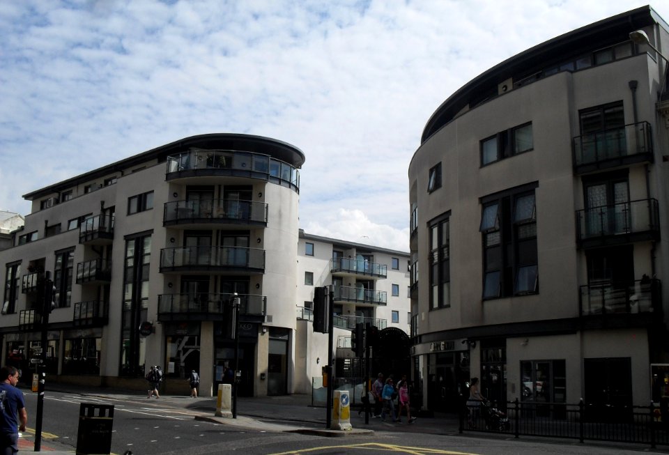Avalon Flats, West Street, Brighton (July 2010)