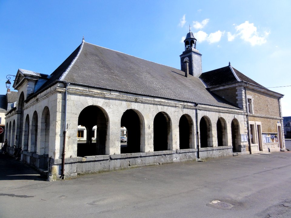 Auvillers-les-Forges (Ardennes) Les Halles