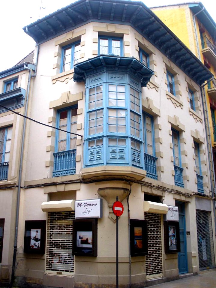 Aviles - 06