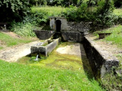Autrepierre (M-et-M) fontaine et gayoir