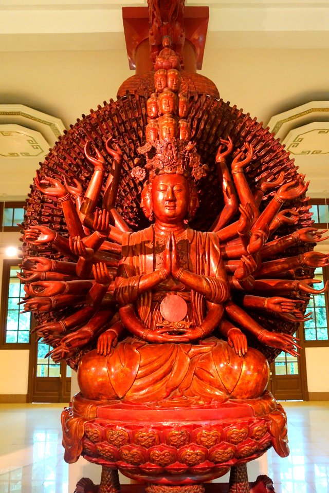 Avalokitesvara (Kuan Yin) with many eyes and arms, sculptor Truong, But Thap pagoda, Bac Ninh province, Restored Le, 1656 AD, crimson & gilded wood - National Museum of Vietnamese History - Hanoi, Vietnam - DSC05682