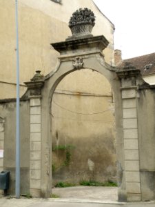 Autun Rue de l'Arquebuse Portail