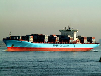 Axel Mearsk p1, leaving Port of Rotterdam, Holland 24-Jan-2006