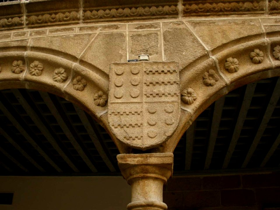 Avila - Palacio del Marques de Velada 11