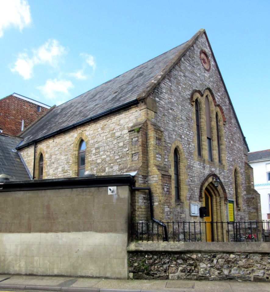 Avenue Road Evangelical Church, Avenue Road, Sandown (July 2016) (5)