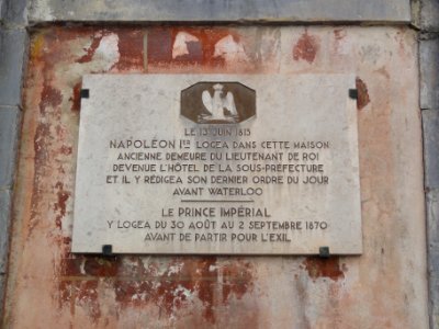 Avesnes-sur-Helpe (Nord, Fr) plaque defaites 1813, 1870