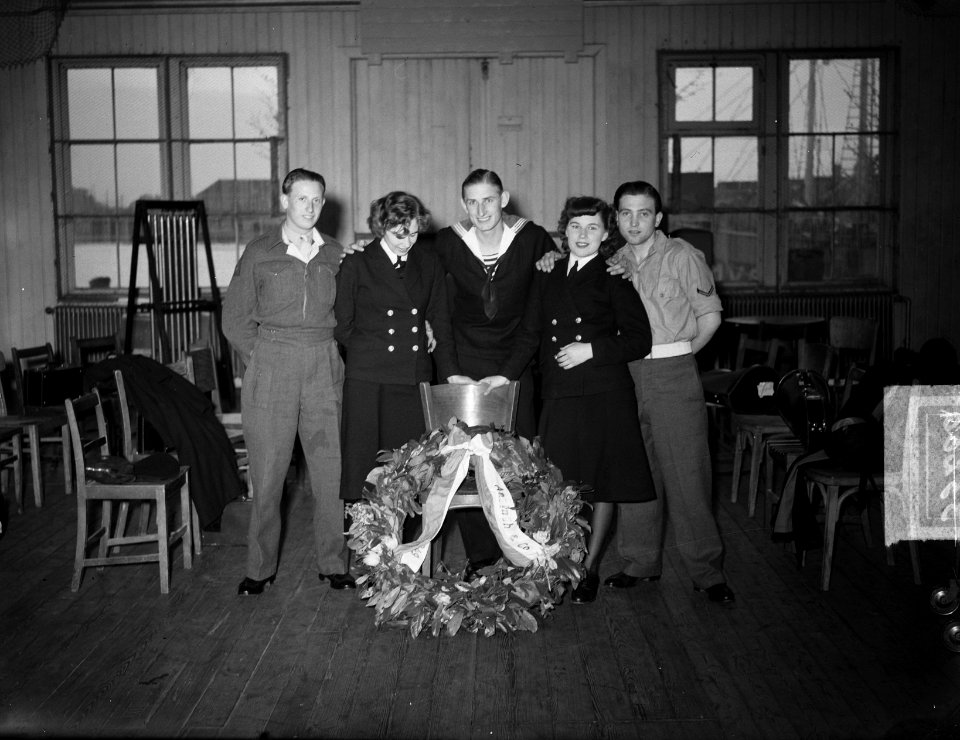 Aviation Works Band bij Marva (Kattenburg) groepje, Bestanddeelnr 903-3260