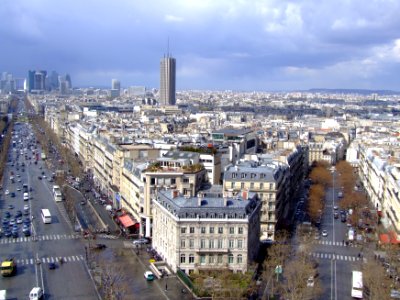 Avenue de la Grande Armee and avenue Carnot