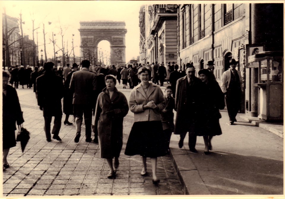 Avenue des Champs-Élysées, Parijs 1959 foto 4