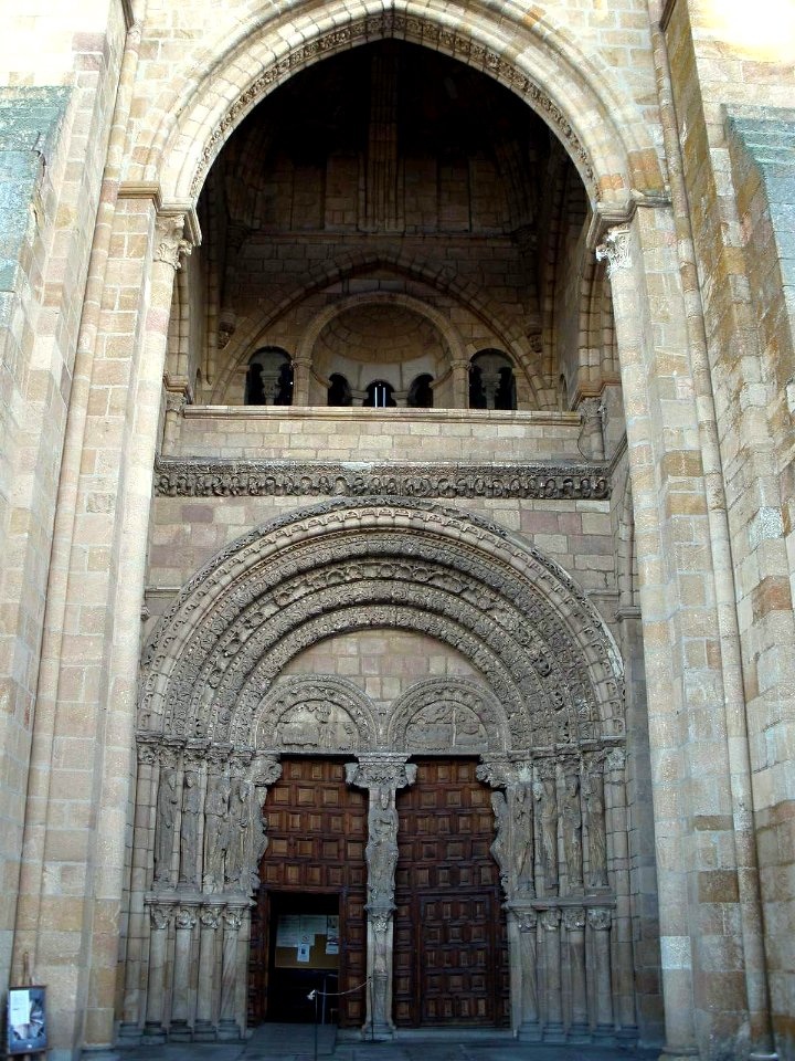 Avila - Basilica de San Vicente, exteriores 06