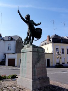 Avesnes-sur-Helpe (Nord, Fr) statue petit tambour 1793