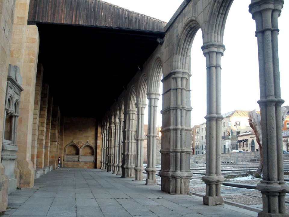 Avila - Basilica de San Vicente, exteriores 03