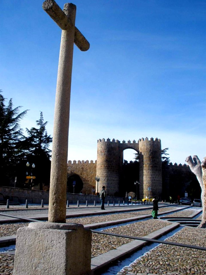 Avila - Murallas, Puerta de San Vicente 3