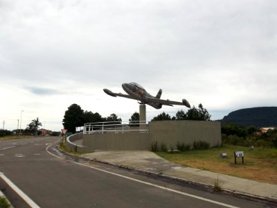 Avião. Pórtico da Base Aérea de Santa Maria. Camobi