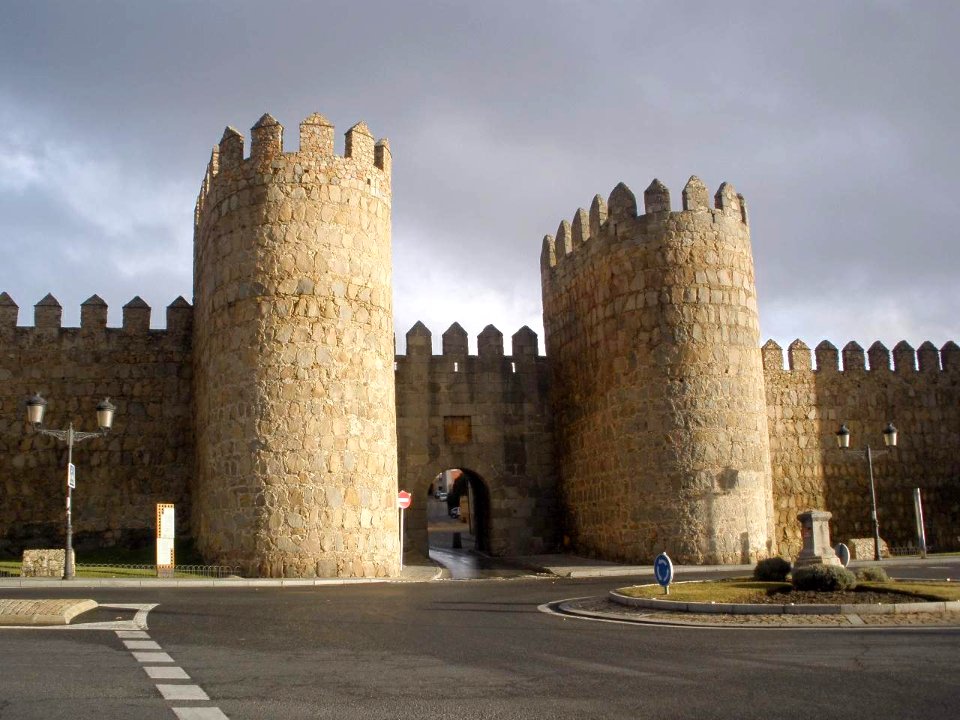 Avila - Murallas, Puerta del Puente 2