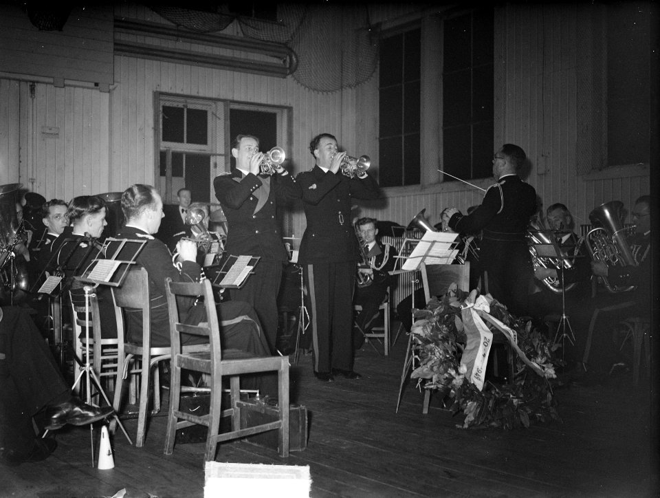 Aviation Works Band bij Marva (Kattenburg), Bestanddeelnr 903-3259