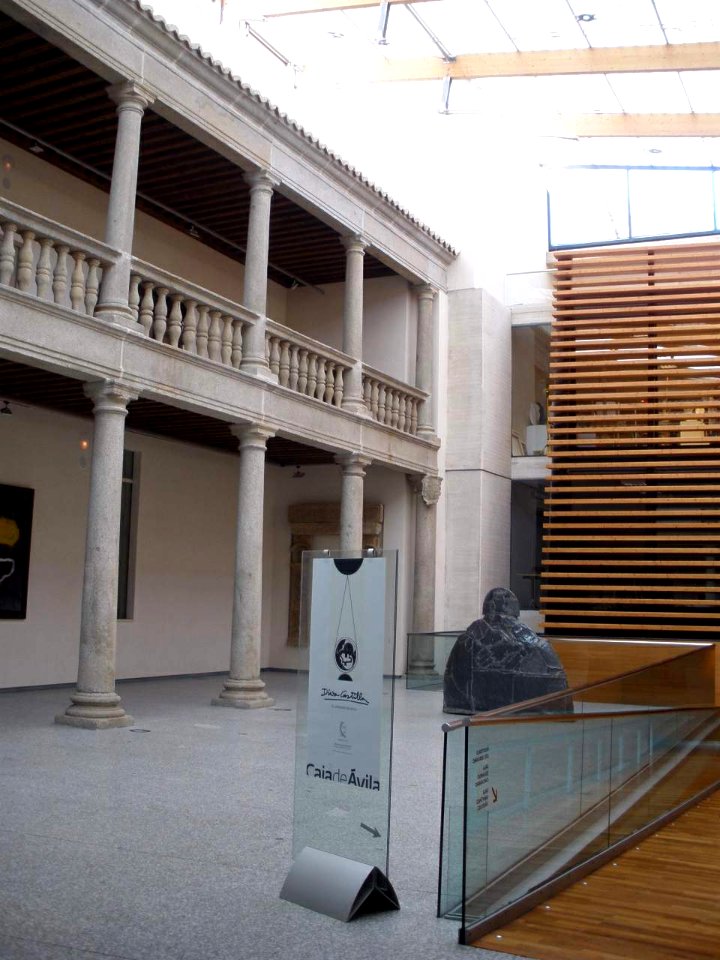 Avila - Palacio de los Serranos (Centro Cultural de Caja de Avila) 2