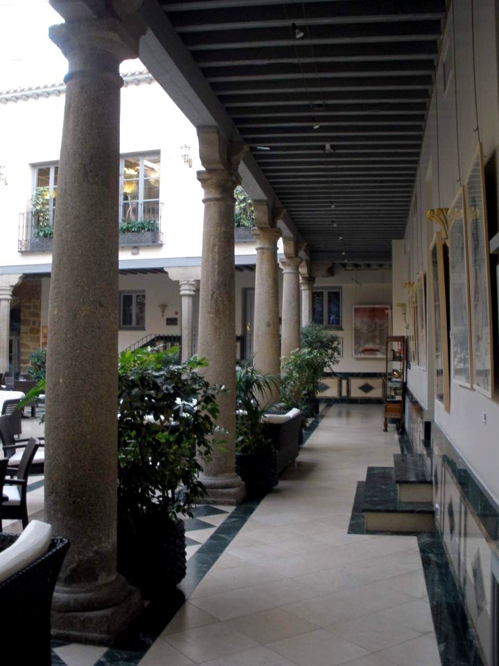 Avila - Palacio del Marques de Velada 17